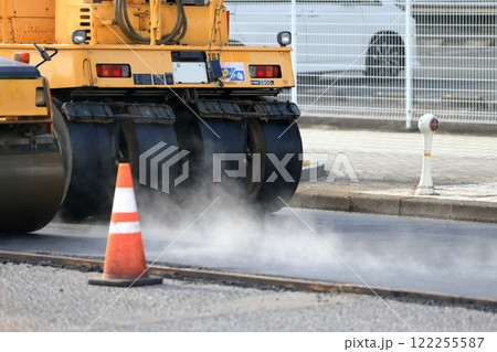道路の舗装工事 122255587