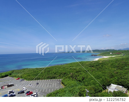 角島灯台より望む絶景(山口県下関市) 122256782