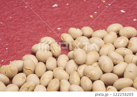 節分の豆まき　煎り大豆 大豆 122258205