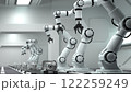 大型産業用ロボットの稼働する工場 122259249