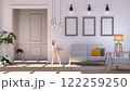 リビングルームのソファー 122259250