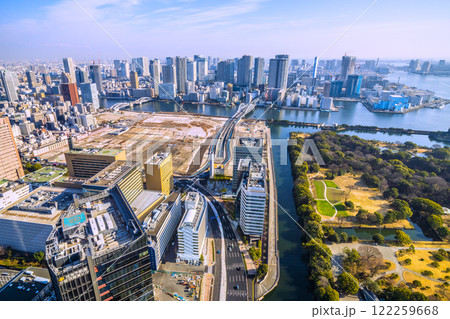 日本の東京都市景観 新時代へ。築地市場跡地などを望む。再開発…=令和7年1月23日 日本の東京都市景観 新時代へ。築地市場跡地などを望む。再開発…=令和7年1月23日 122259668