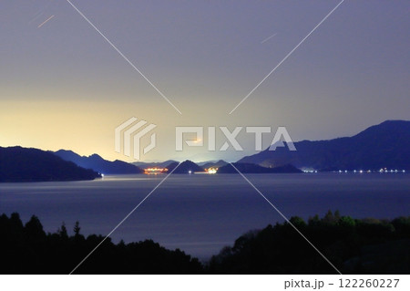 夜の大芝島から 四国 とびしま海道方面を望む 122260227