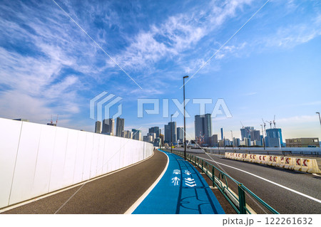 日本の東京都市景観 新時代へ。築地市場跡地（左）などを望む。再開発へ。奥は勝どき＝令和7年1月23日 122261632