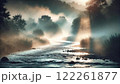 朝日に照らされる霧がかかった川辺 122261877