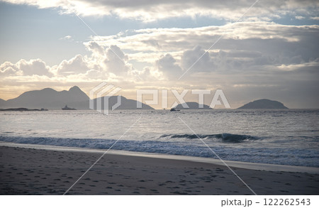 Mountains and beach of Rio de Janeiro 122262543