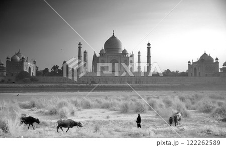 Taj Mahal. retro style photography Taj Mahal. retro style photography 122262589