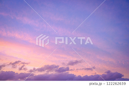 夕日に染まる雲 夕日に染まる雲 122262639