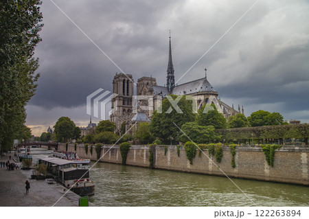 storm clouds over Notre Dame de Paris 122263894