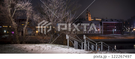 Night city center of Minsk in winter 122267497