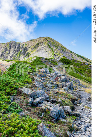 小赤石岳から見る赤石岳　南アルプス　赤石岳登山　 122267856
