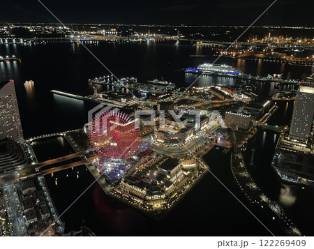 ランドマークタワーから見たみなとみらいの夜景 ランドマークタワーから見たみなとみらいの夜景 122269409