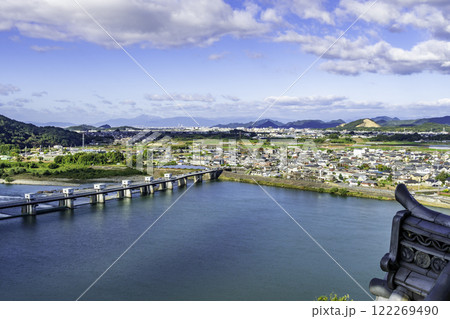 犬山城から木曽川越しに岐阜市街地を望む 愛知県犬山市 犬山城から木曽川越しに岐阜市街地を望む 愛知県犬山市 122269490