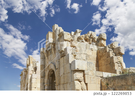 Roman ruins (against the background of a beautiful sky with clouds) in the Jordanian city of Jerash (Gerasa of Antiquity), capital and largest city of Jerash Governorate, Jordan Roman ruins (against the background of a beautiful sky with clouds) in the Jordanian city of Jerash (Gerasa of Antiquity), capital and largest city of Jerash Governorate, Jordan 122269853