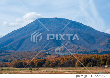 晩秋の黒姫山（信濃富士） 122273372
