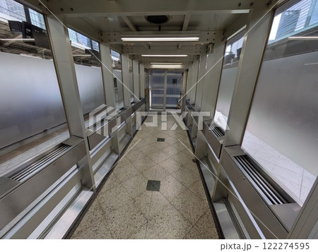 駅喫煙所 122274595