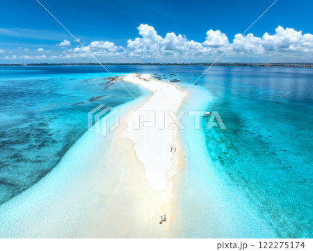 Aerial view of island, sandbank in ocean, sandy beach, blue sea 122275174