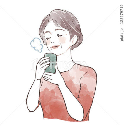 緑茶を飲んでホッとする女性 122279719