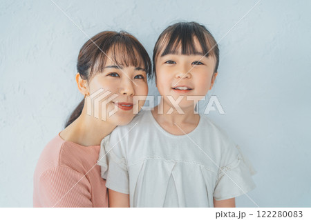 9歳の娘とママ 122280083