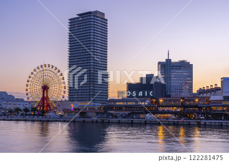 神戸　ハーバーランドの夕景 122281475