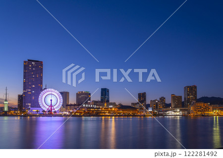 神戸ハーバーランドの美しい夜景 122281492