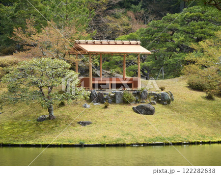 修学院離宮 上離宮 浴龍池万松塢の腰掛 修学院離宮 上離宮 浴龍池万松塢の腰掛 122282638