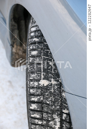 タイヤ, 車, 車輪, 雪道, 凍結, 凍結道路,スタッドレス、車両,乗り物,冬,雪,積雪 122282647