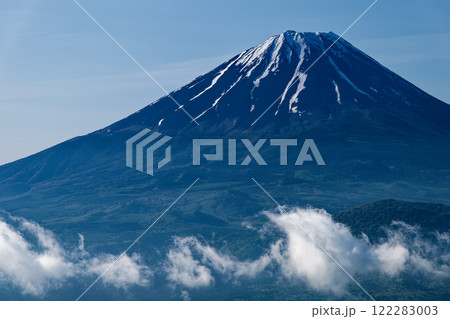 三方分山から見る富士山と大室山 122283003