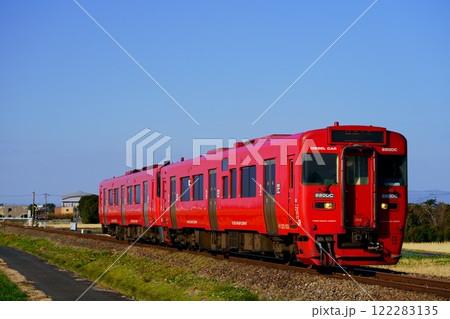 大型LED式表示器を搭載したキハ220形+従来車 大型LED式表示器を搭載したキハ220形+従来車 122283135