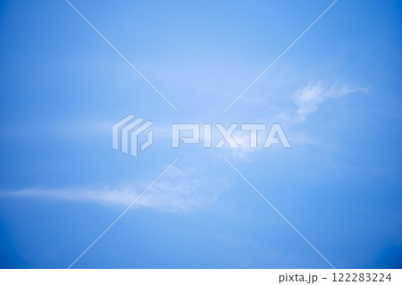 冬の空 青空 空 晴れ 1月 素材 【神奈川県 横浜市】 冬の空 青空 空 晴れ 1月 素材 【神奈川県 横浜市】 122283224