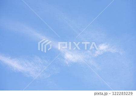 冬の空 青空 空 晴れ 1月 素材 【神奈川県 横浜市】 冬の空 青空 空 晴れ 1月 素材 【神奈川県 横浜市】 122283229