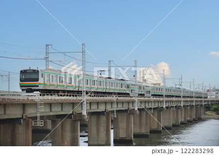 東海道本線　茅ヶ崎－平塚　JR東日本　E231系1000番台　K-18編成（国府津） 122283298