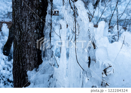 あしがくぼの氷柱 冬の観光名所 秩父 あしがくぼの氷柱 冬の観光名所 秩父 122284324