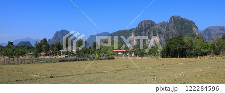 Mountain ranges in Vang Vieng, Laos. 122284596