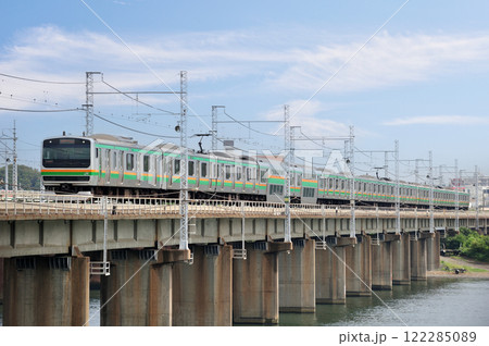 東海道本線　茅ヶ崎－平塚　JR東日本　E231系1000番台　K-34編成（国府津） 122285089