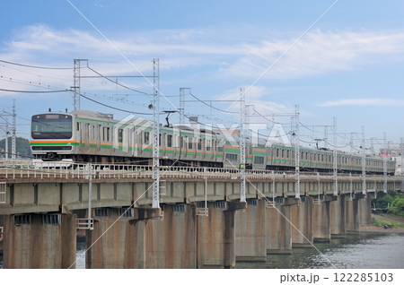 東海道本線　茅ヶ崎－平塚　JR東日本　E231系1000番台　K-13編成（国府津） 122285103