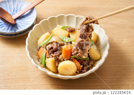 基本の肉じゃが　牛肉使用 122285614