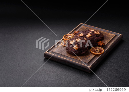 Sweet chocolate cookies made at home 122286969