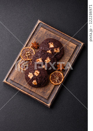 Sweet chocolate cookies made at home 122286971