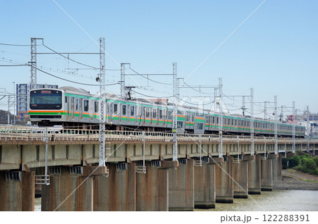 東海道本線　茅ヶ崎－平塚　JR東日本　E231系1000番台　K-39編成（国府津） 122288391