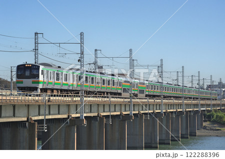 東海道本線　茅ヶ崎－平塚　JR東日本　E217系　F-02編成（国府津） 122288396