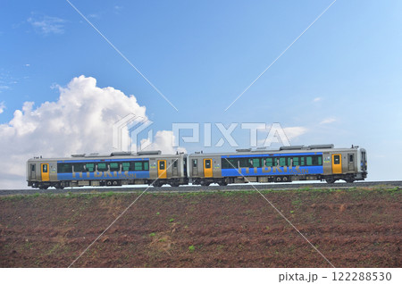 小海線　小淵沢－甲斐小泉　JR東日本　キハE200-2（中込） 122288530