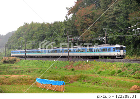 中央本線　小淵沢－長坂　JR東日本　115系　C7編成（長野） 122288531