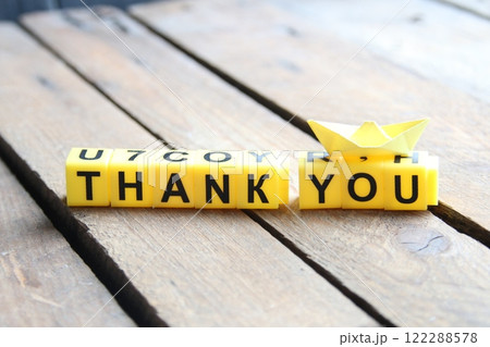 Thank you, the inscription on a wooden background. 122288578
