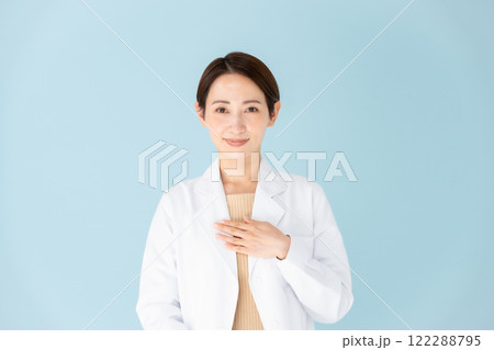 白衣の女性 お任せ 白衣の女性 お任せ 122288795