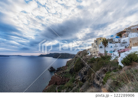 Oia Village Alleyway in Santorini 122289906