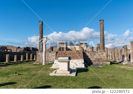 Pompeii Archaeological Park 122290572