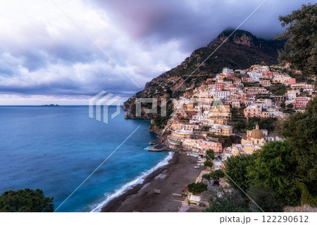 Positano Amalfi Coast Sunrise View 122290612