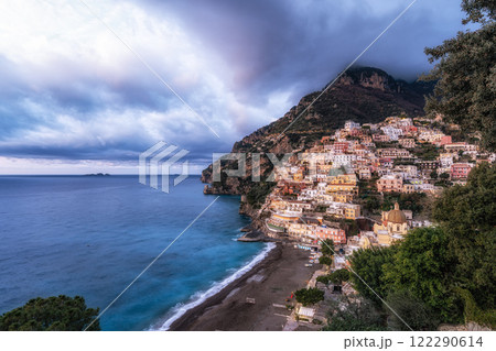 Positano Amalfi Coast Sunrise View 122290614