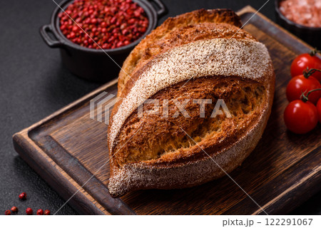 Homemade fresh crispy wholemeal bread Homemade fresh crispy wholemeal bread 122291067